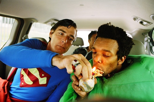 superman-and-the-hulk-performers-get-high-on-pot-marijunan-smoke.jpg